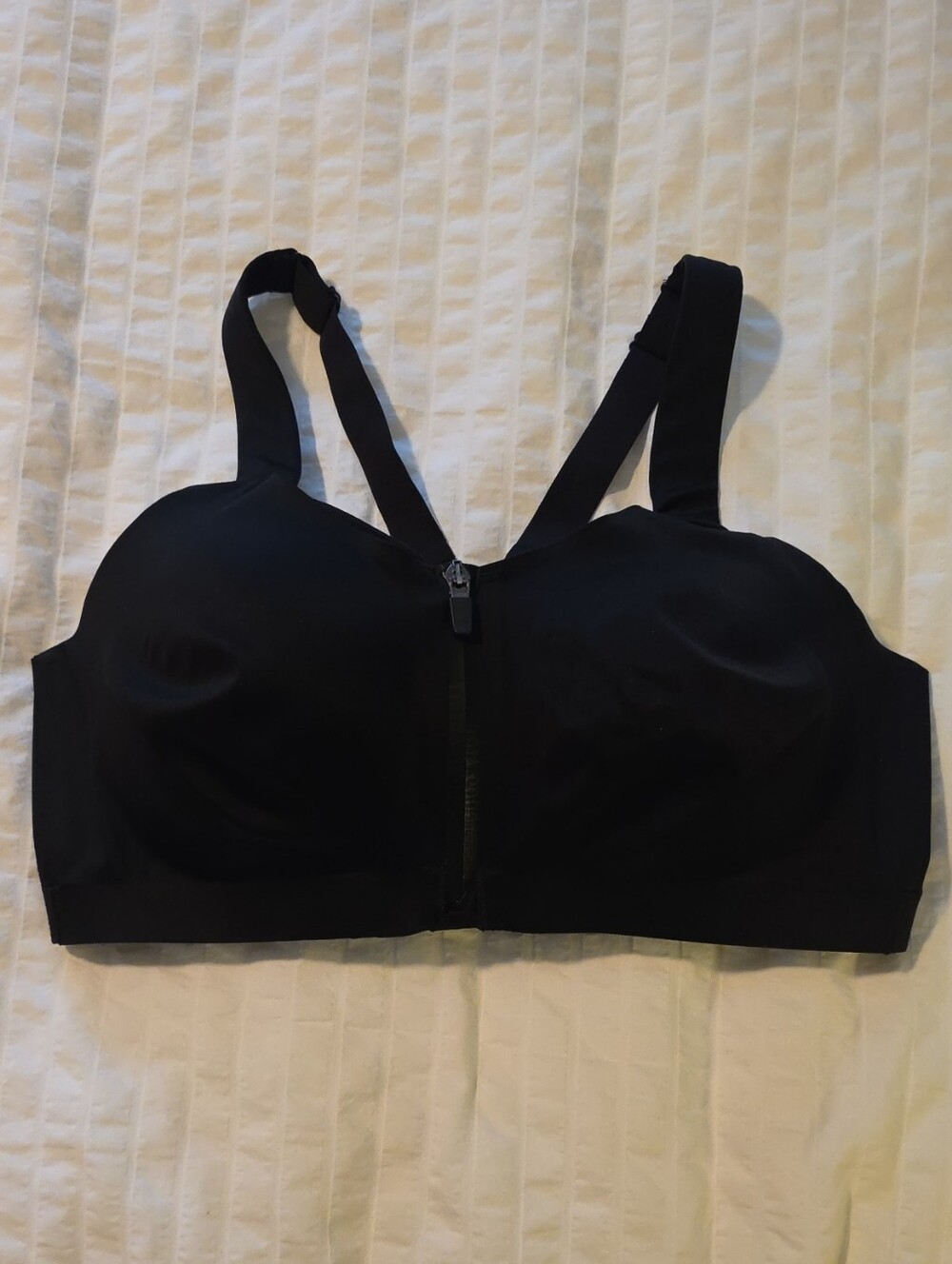 Victoria Secret Sport Knockout Front-Close Sports Bra - Black - 38DD (E85)